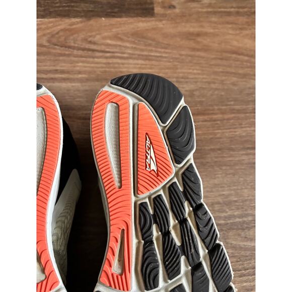 Altra Torin 5 Women's Size 7.5 Cushioned Running Shoes ALOA547X007 Pre-Owned - Picture 6 of 10